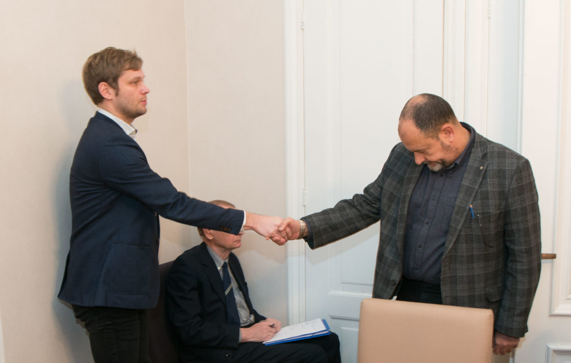 Esimeheks valiti Mihhail Stalnuhhin ja aseesimeheks Remo Holsmer